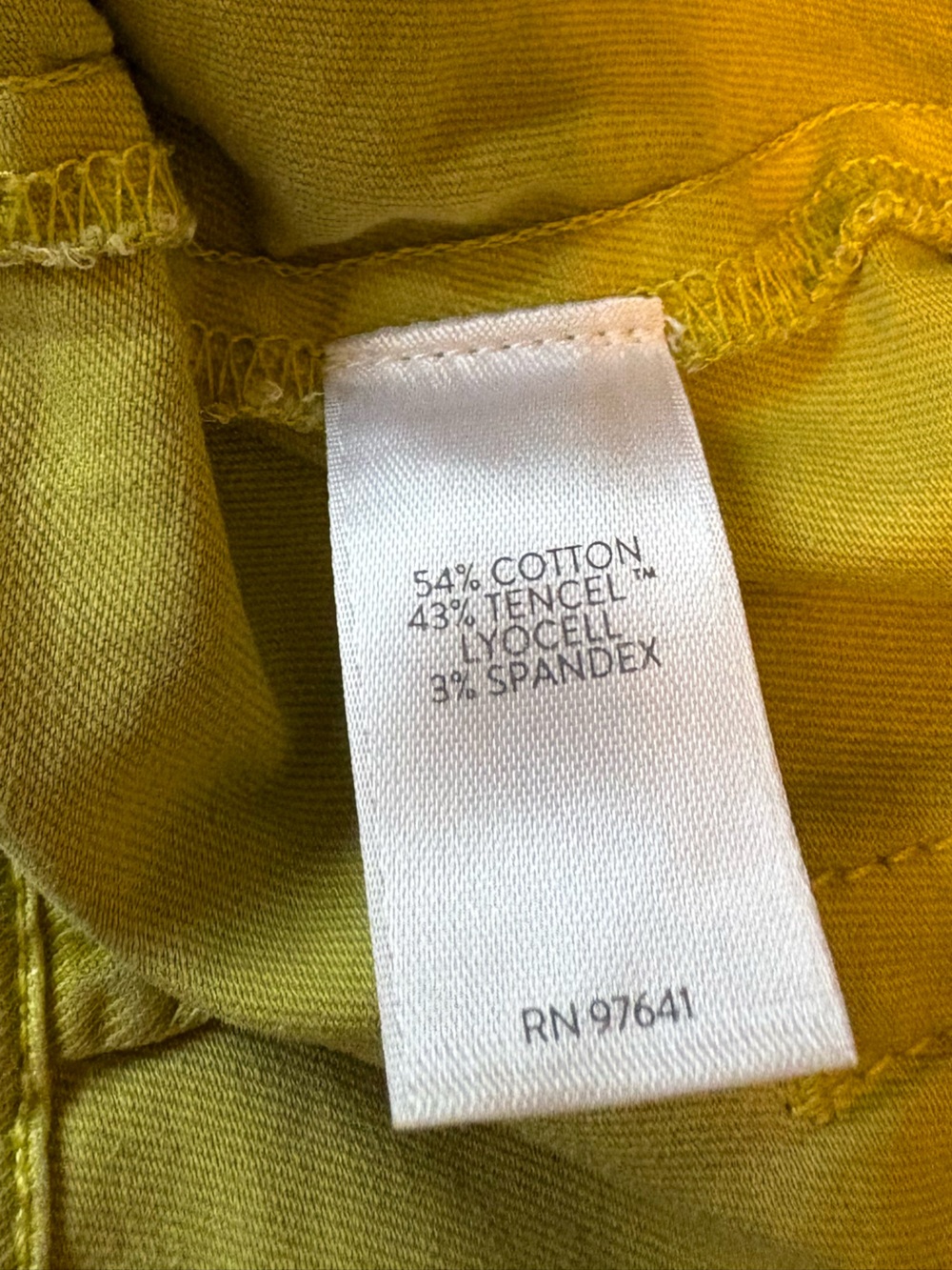J. Jill Green Trapunto Stitch Bermuda Shorts Patch Pocket Size 12 - Picture 8 of 10